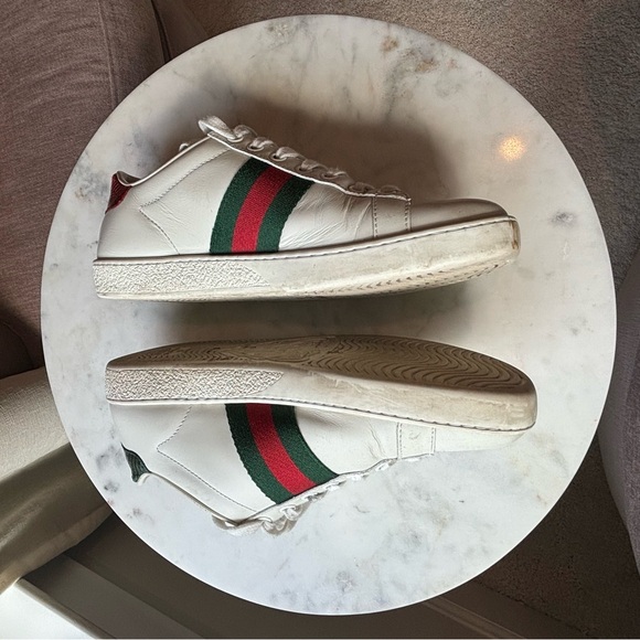 Women’s Gucci Ace Sneaker with Bee - Picture 3 of 8